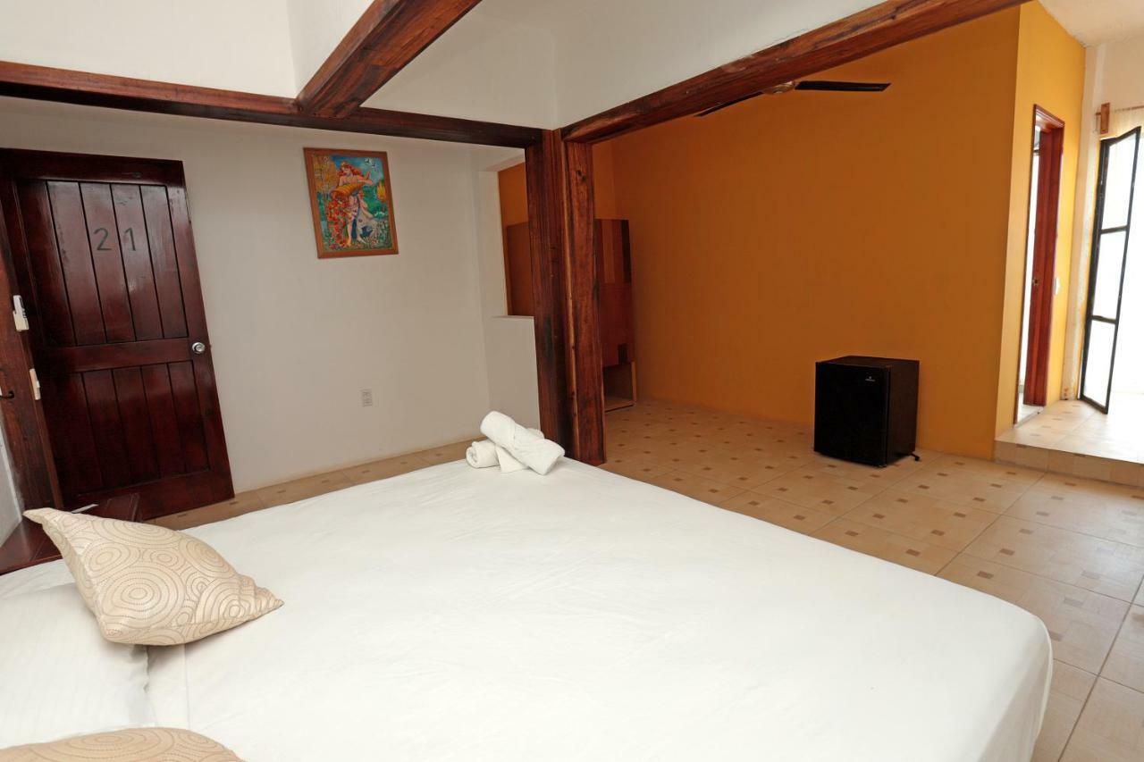 Hotel Neptuno Zipolite Kültér fotó